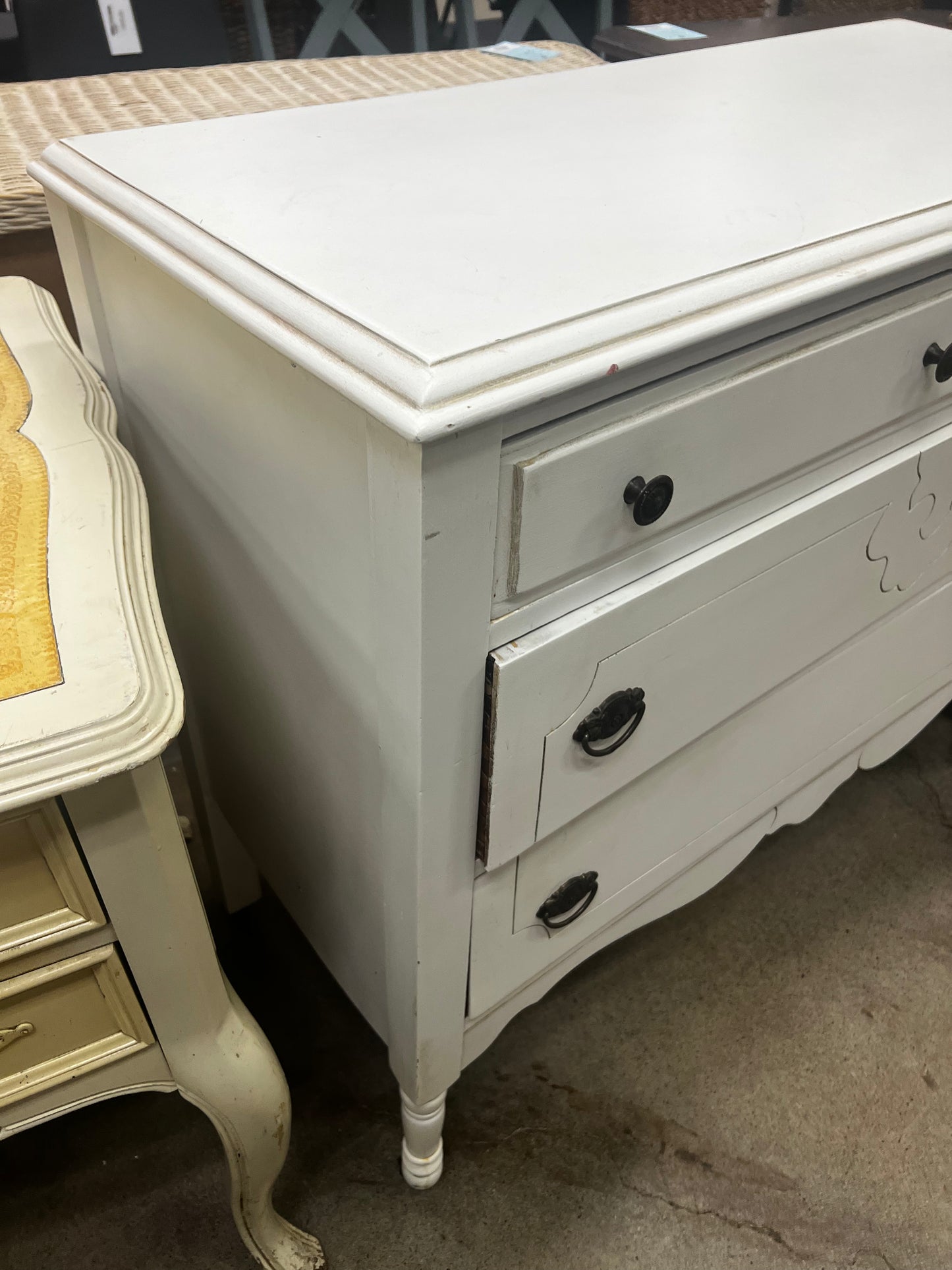 White Painted 4 Drawer Dresser
