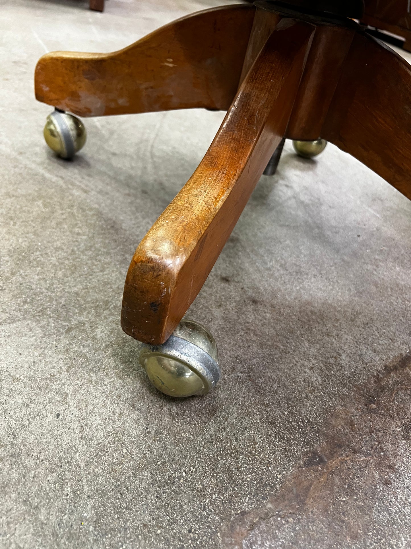 Oak Roll-around Chair