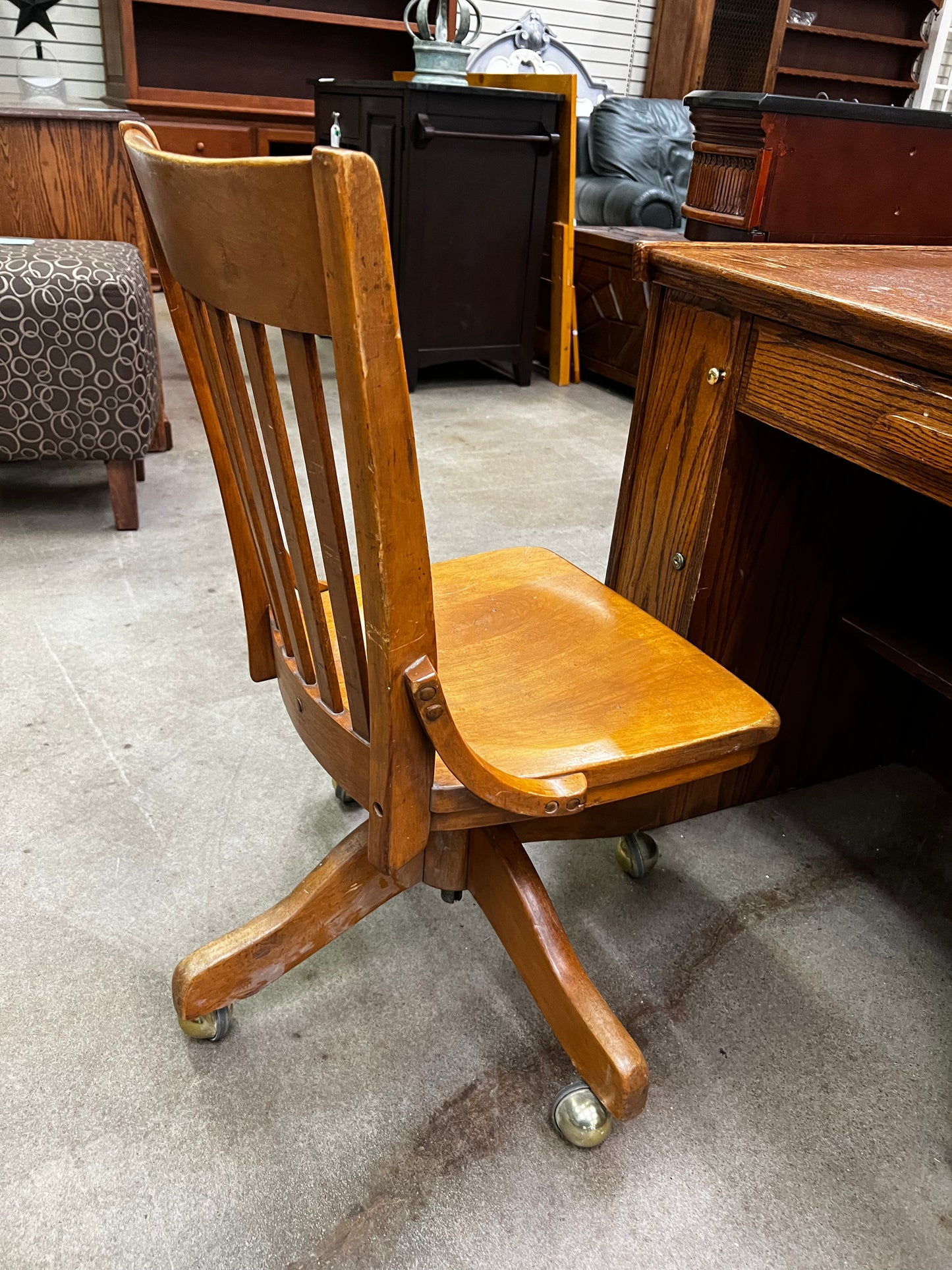 Oak Roll-around Chair